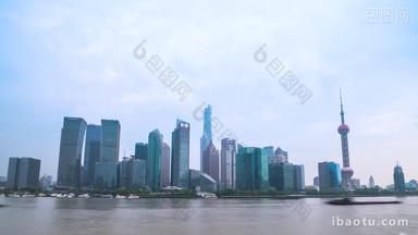上海上海CBD黄浦江船只来往固定延时摄影